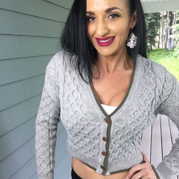 BDG grey green crop fuzzy cardigan sweater - Picture 2 of 8